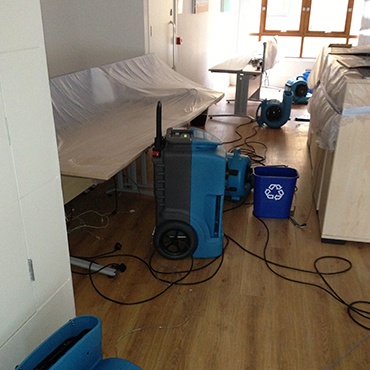 How To Dry Out A Flooded House With, Dehumidifier Setting For Flooded Basement